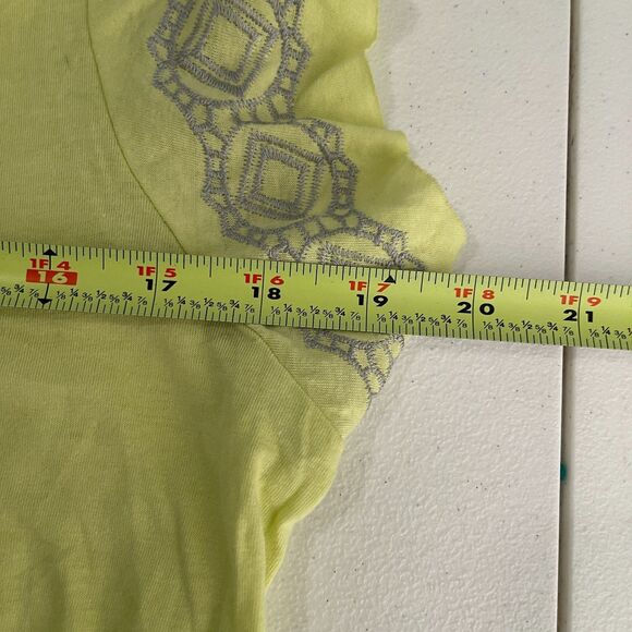 Vertigo Paris Blouse Women's XL Neon Embroidered V-Neck Short Sleeve Top NWT - Picture 13 of 13